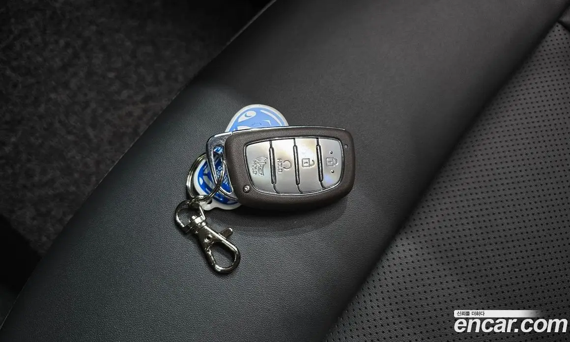 Hyundai Casper 2023 1.0 автомат (гидро), фото 17