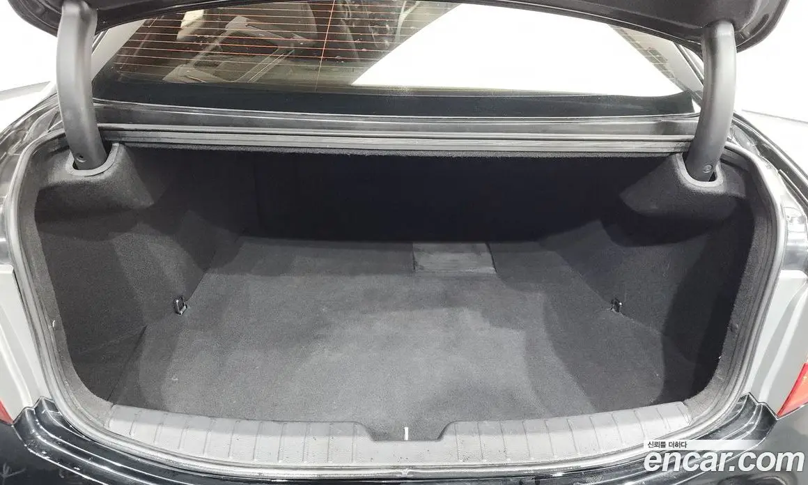 Hyundai Grandeur 2012 3.0 автомат (гидро), фото 20