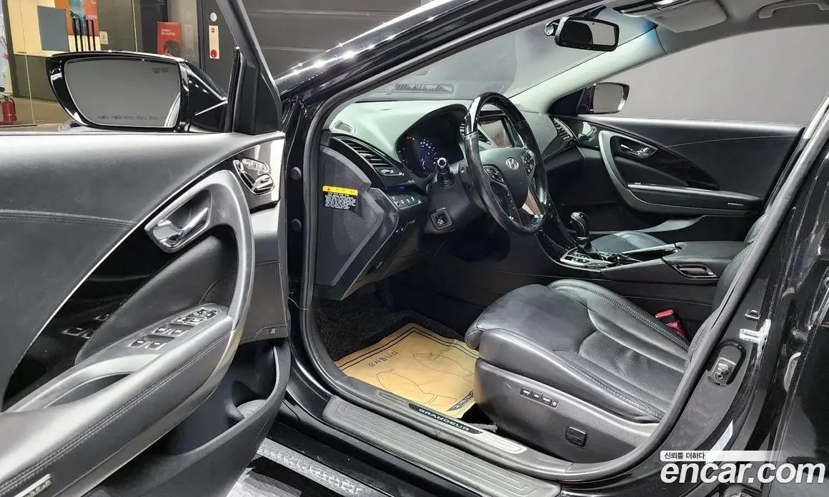 Hyundai Grandeur 2012 3.0 автомат (гидро), фото 11