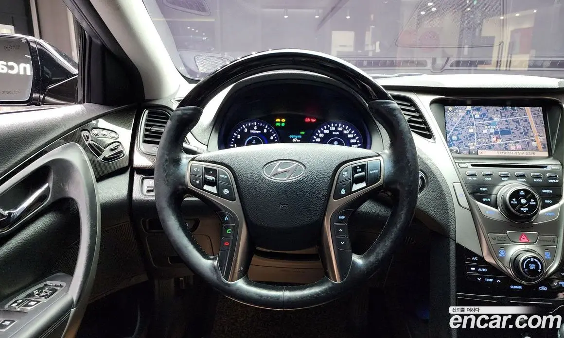 Hyundai Grandeur 2012 3.0 автомат (гидро), фото 14