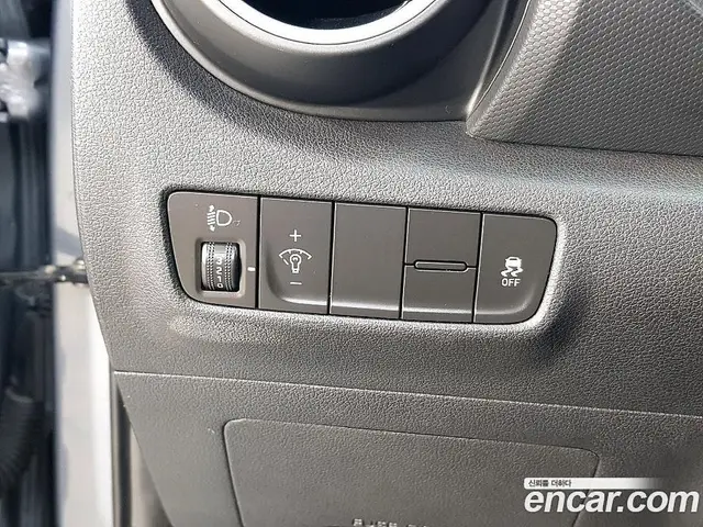 Hyundai Kona 2017 1.6 автомат (гидро), миниатюра 11 Hyundai Kona 2017 1.6 автомат (гидро), миниатюра 11