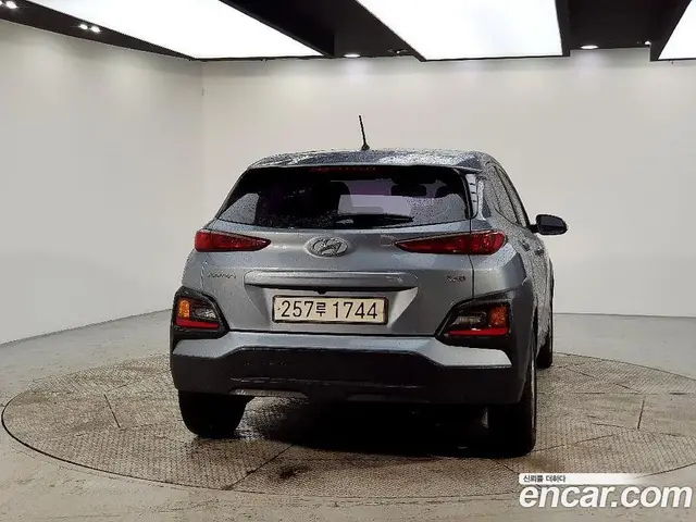 Hyundai Kona 2017 1.6 автомат (гидро), миниатюра 3 Hyundai Kona 2017 1.6 автомат (гидро), миниатюра 3