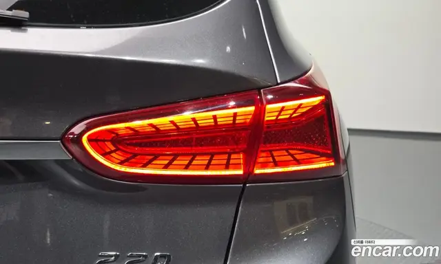 Hyundai Santa Fe 2018 2.2 автомат (гидро), миниатюра 9