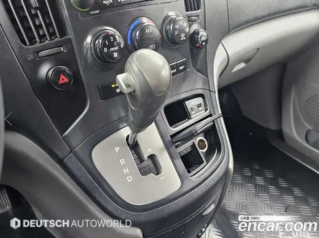 Hyundai Starex 2012 2.5 автомат (гидро), миниатюра 9