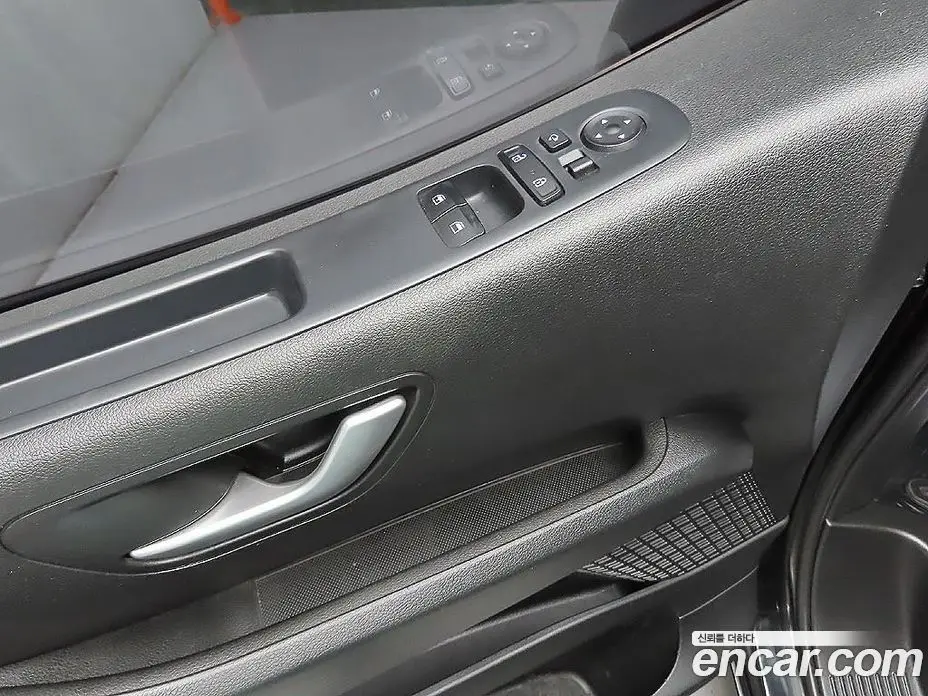 Hyundai Staria 2022 2.2 автомат (гидро), фото 12