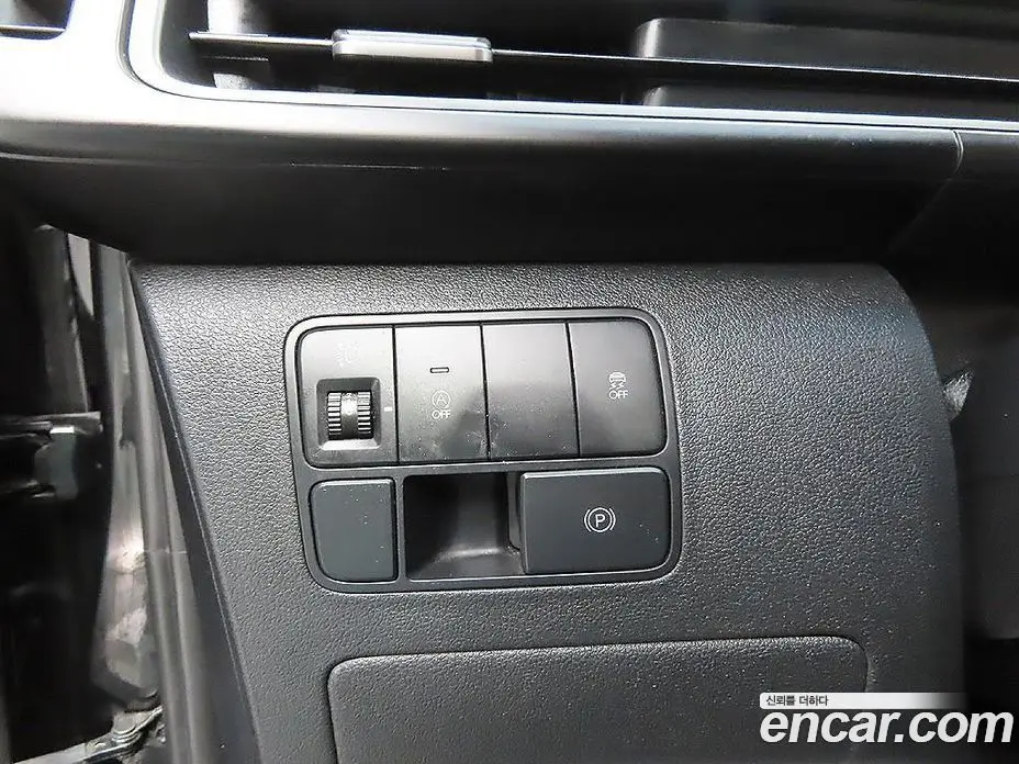 Hyundai Staria 2022 2.2 автомат (гидро), фото 13