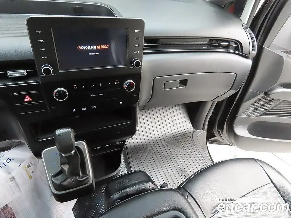 Hyundai Staria 2022 2.2 автомат (гидро), фото 6
