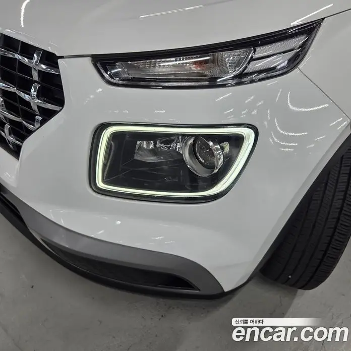 Hyundai Venue 2021 1.6 автомат (гидро), фото 17