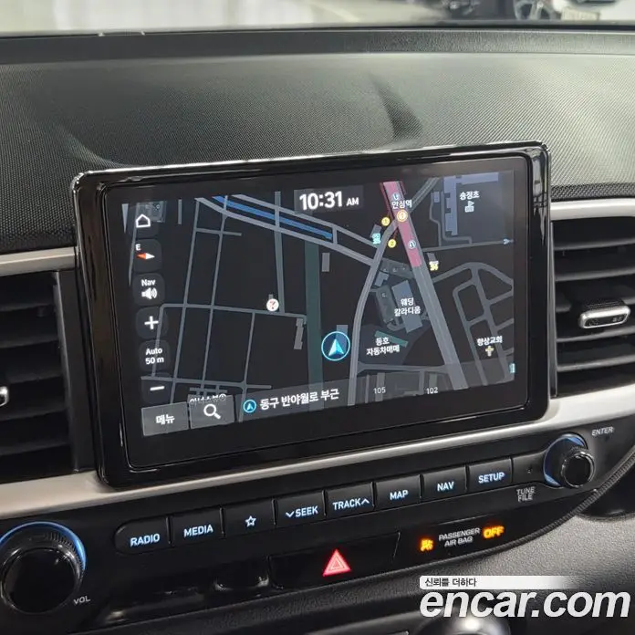 Hyundai Venue 2021 1.6 автомат (гидро), фото 10