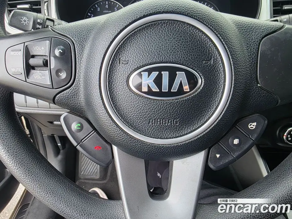 Kia Carens 2018 2.0 автомат (гидро), фото 17 Kia Carens 2018 2.0 автомат (гидро), фото 17