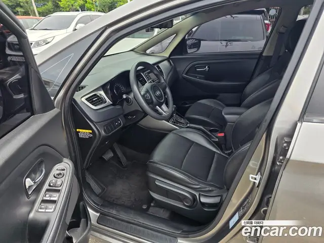 Kia Carens 2018 2.0 автомат (гидро), миниатюра 7 Kia Carens 2018 2.0 автомат (гидро), миниатюра 7