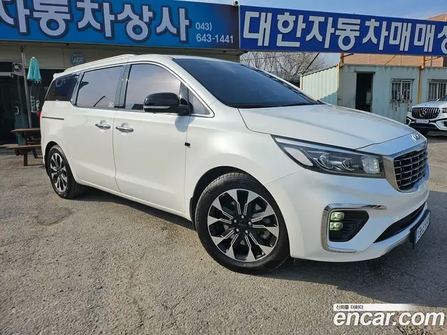 Kia Carnival 2018 2.2 автомат (гидро), миниатюра 2