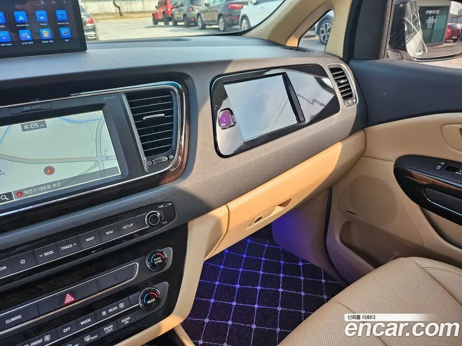 Kia Carnival 2018 2.2 автомат (гидро), фото 11