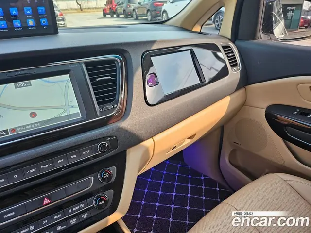 Kia Carnival 2018 2.2 автомат (гидро), миниатюра 11