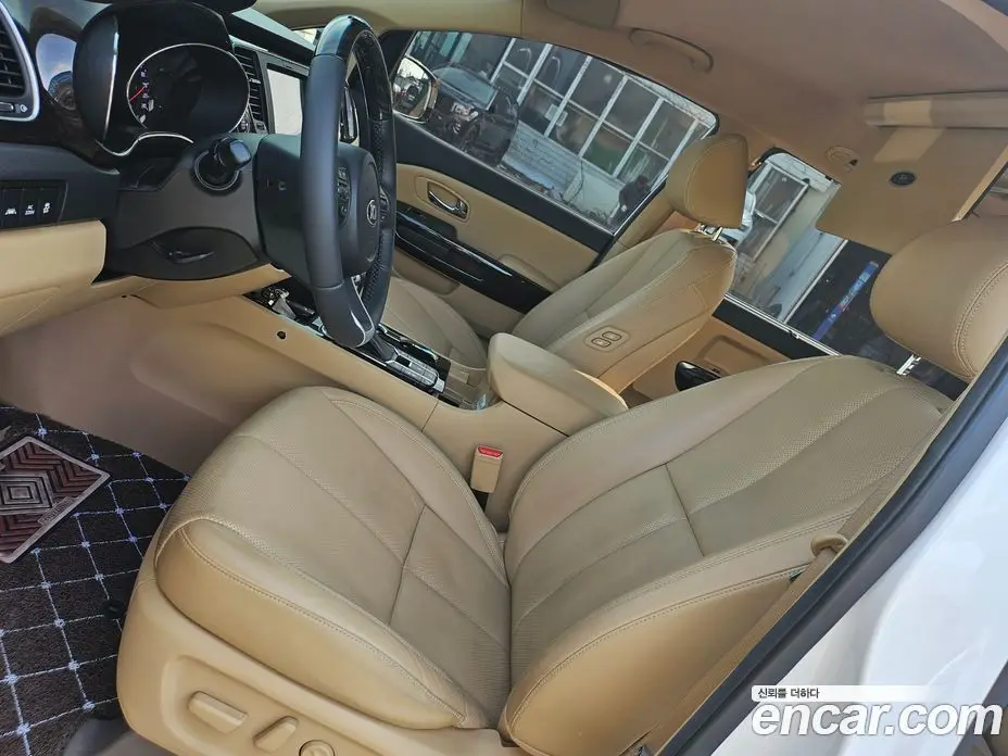 Kia Carnival 2018 2.2 автомат (гидро), фото 15