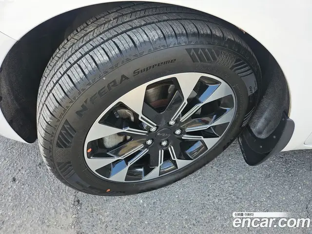 Kia Carnival 2018 2.2 автомат (гидро), миниатюра 7