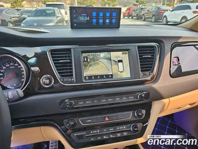 Kia Carnival 2018 2.2 автомат (гидро), миниатюра 10