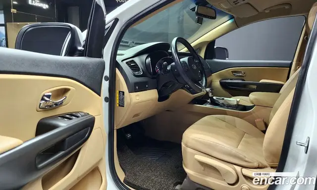 Kia Carnival 2020 2.2 автомат (гидро), миниатюра 11