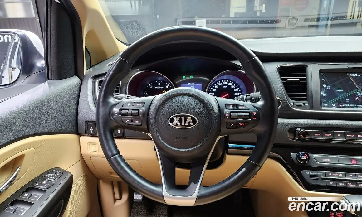 Kia Carnival 2020 2.2 автомат (гидро), фото 14