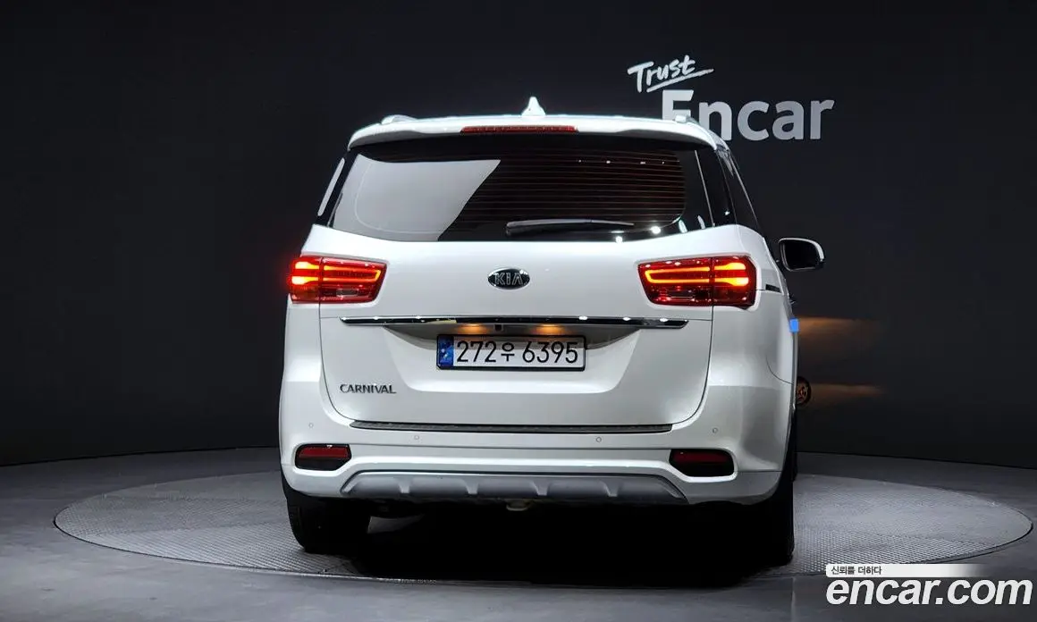 Kia Carnival 2020 2.2 автомат (гидро), фото 5
