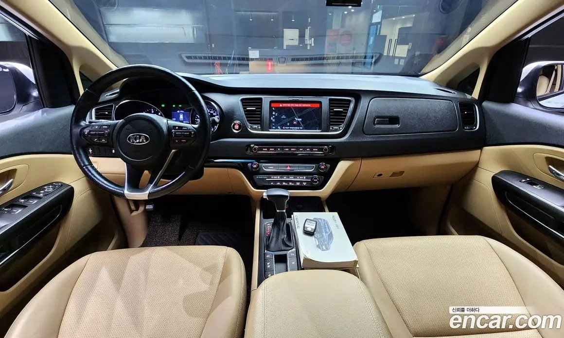 Kia Carnival 2020 2.2 автомат (гидро), фото 6