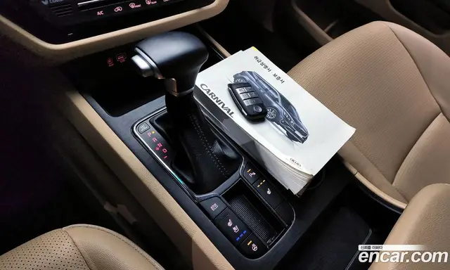 Kia Carnival 2020 2.2 автомат (гидро), миниатюра 10