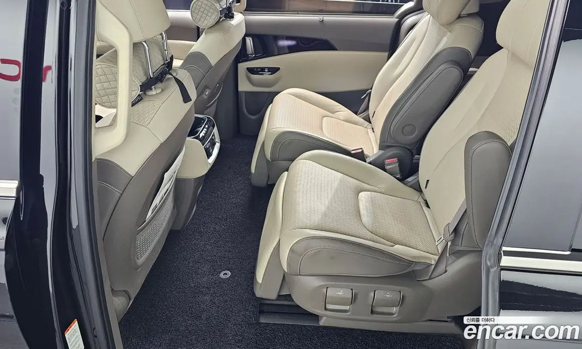 Kia Carnival 2021 2.2 автомат (гидро), фото 12 Kia Carnival 2021 2.2 автомат (гидро), фото 12