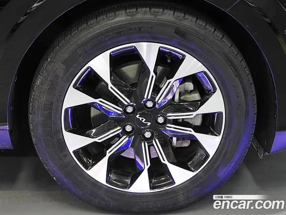 Kia Carnival 2022 2.2 автомат (гидро), фото 13