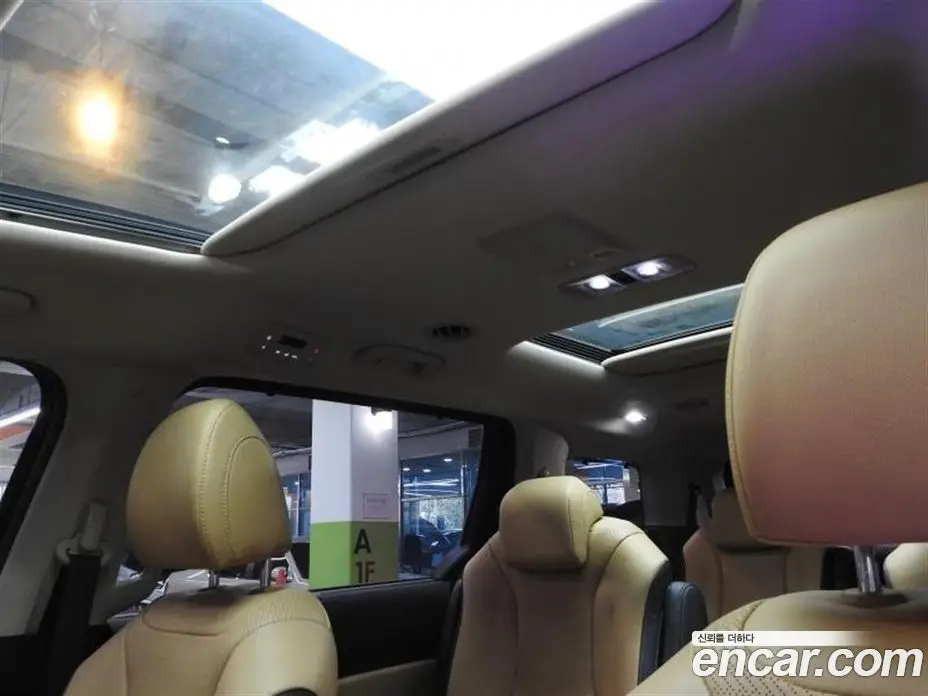 Kia Carnival 2022 2.2 автомат (гидро), фото 14