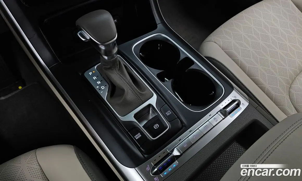 Kia Carnival 2023 2.2 автомат (гидро), фото 12