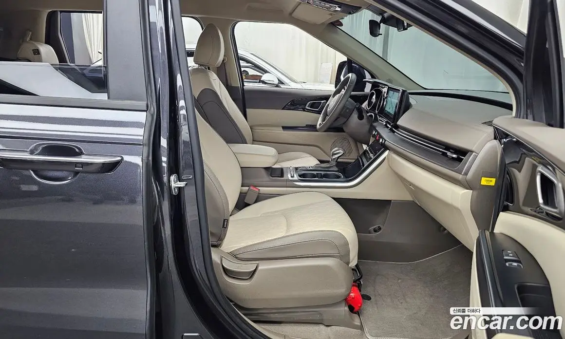 Kia Carnival 2023 2.2 автомат (гидро), фото 17