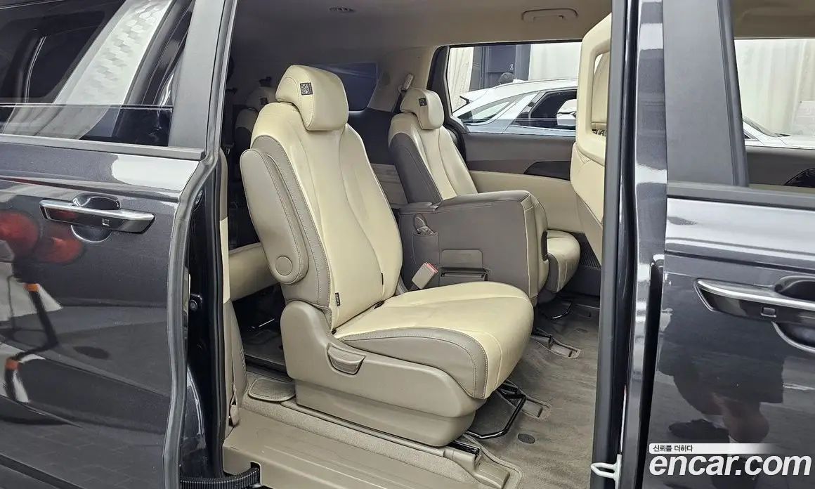 Kia Carnival 2023 2.2 автомат (гидро), фото 18