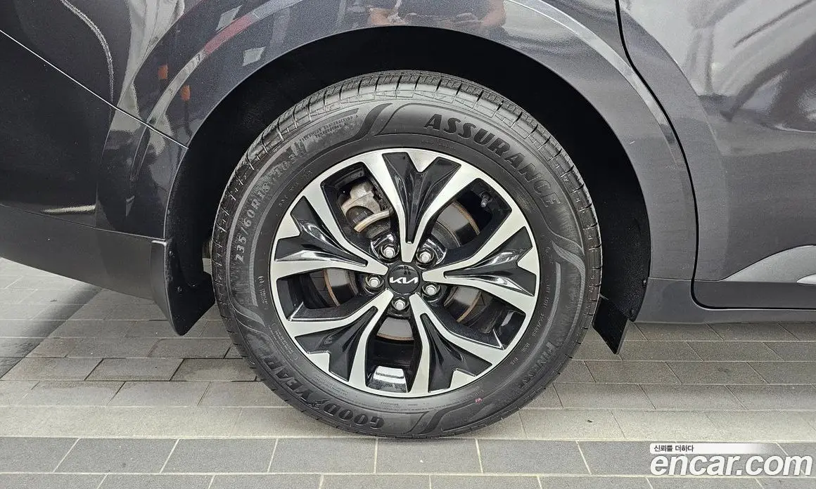 Kia Carnival 2023 2.2 автомат (гидро), фото 5