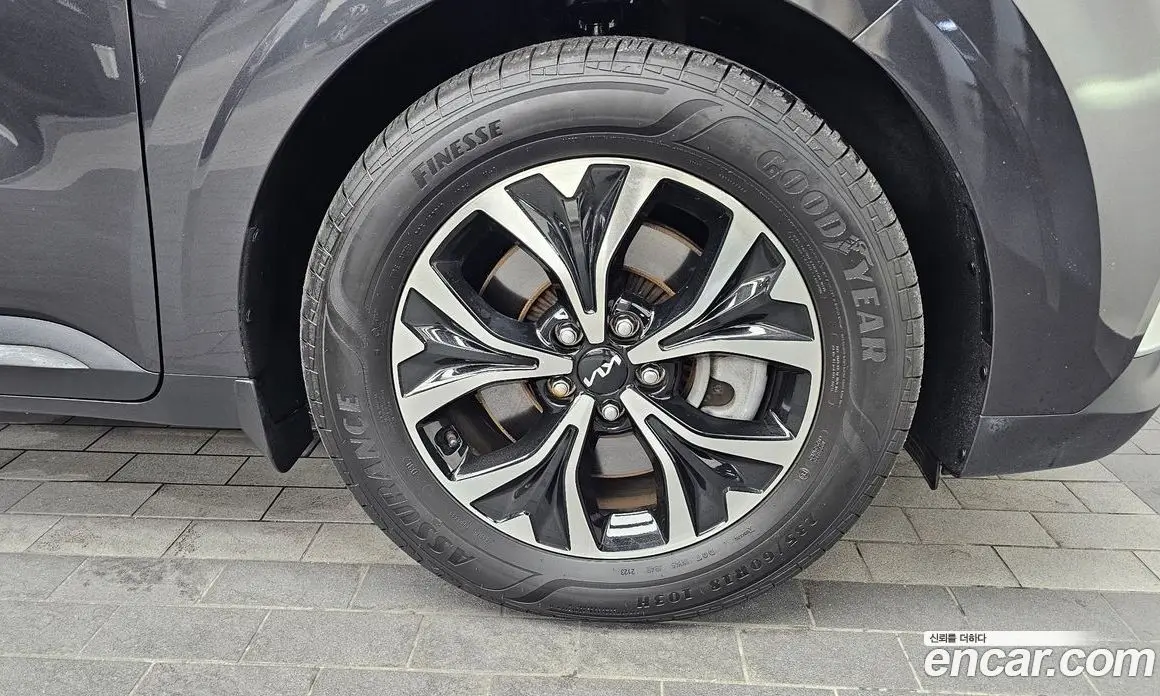 Kia Carnival 2023 2.2 автомат (гидро), фото 7
