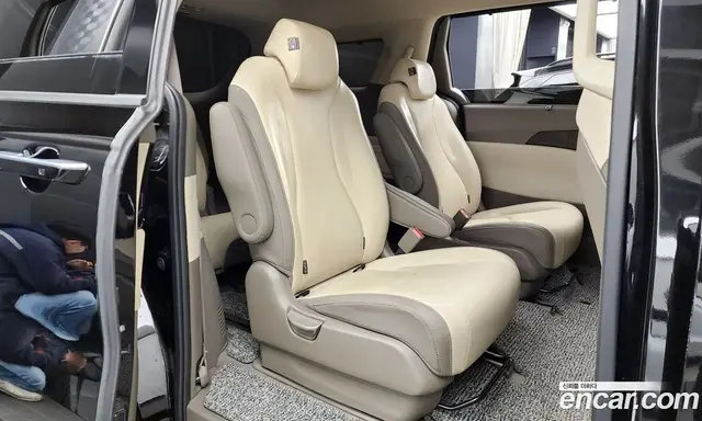 Kia Carnival 2023 2.2 автомат (гидро), миниатюра 12