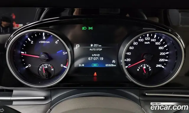 Kia Carnival 2023 2.2 автомат (гидро), миниатюра 8 Kia Carnival 2023 2.2 автомат (гидро), миниатюра 8