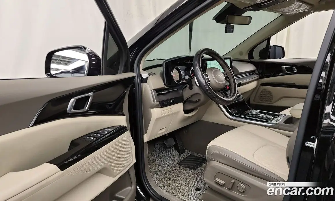 Kia Carnival 2023 2.2 автомат (гидро), фото 10 Kia Carnival 2023 2.2 автомат (гидро), фото 10