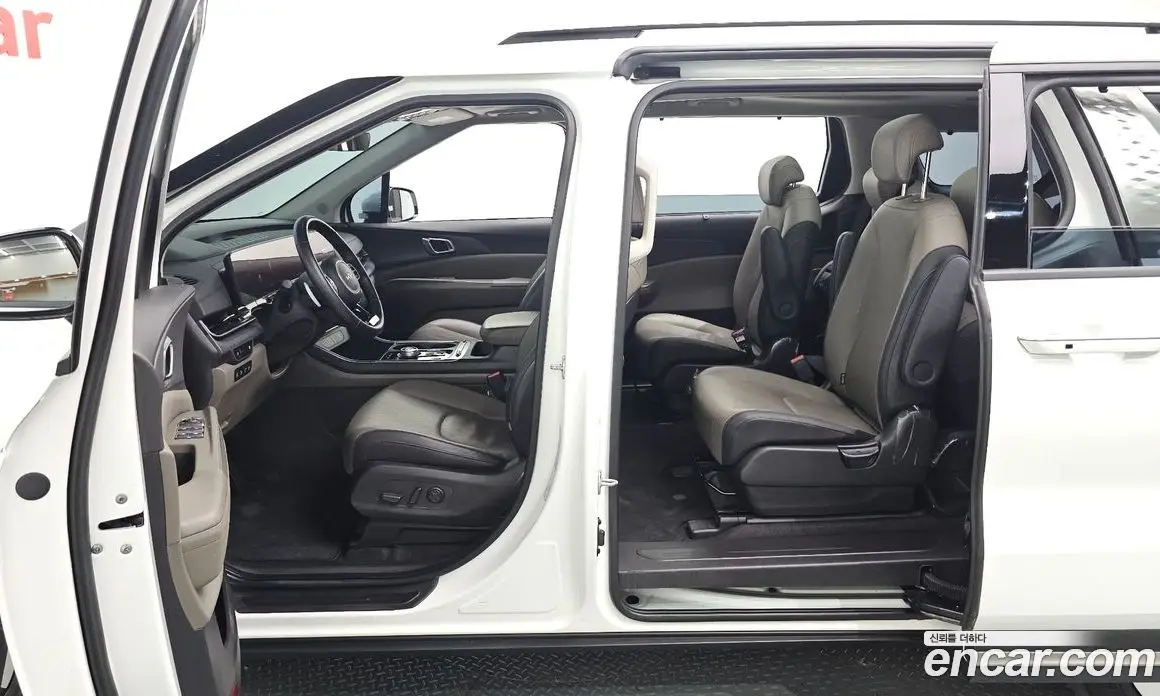 Kia Carnival 2024 2.2 автомат (гидро), фото 10 Kia Carnival 2024 2.2 автомат (гидро), фото 10