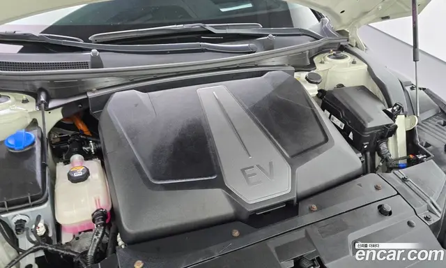 Kia EV6 2021 0.1 автомат (гидро), миниатюра 6