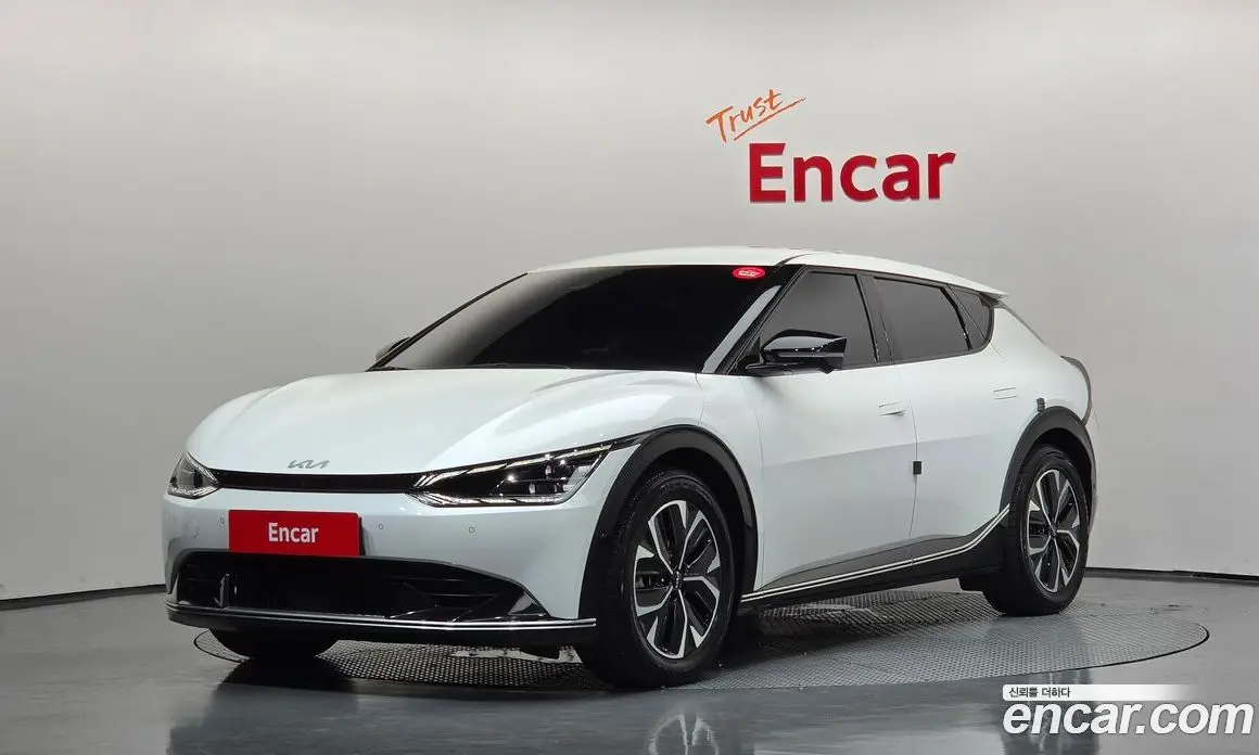 Kia EV6 2023 0.1 автомат (гидро), фото 1 Kia EV6 2023 0.1 автомат (гидро), фото 1