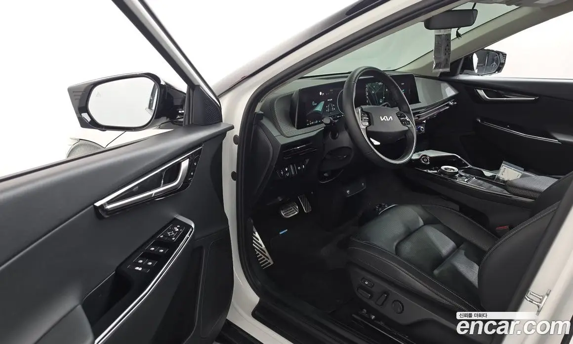Kia EV6 2023 0.1 автомат (гидро), фото 13 Kia EV6 2023 0.1 автомат (гидро), фото 13