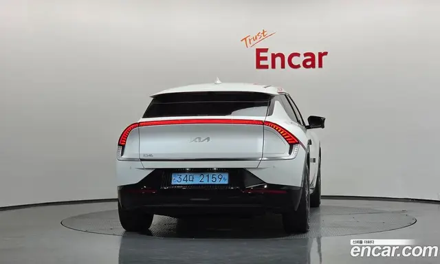 Kia EV6 2023 0.1 автомат (гидро), миниатюра 4 Kia EV6 2023 0.1 автомат (гидро), миниатюра 4
