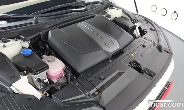 Kia EV6 2023 0.1 автомат (гидро), миниатюра 6 Kia EV6 2023 0.1 автомат (гидро), миниатюра 6