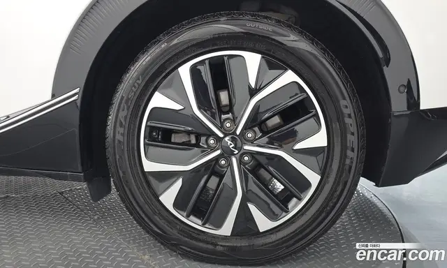 Kia EV6 2023 0.1 автомат (гидро), миниатюра 7 Kia EV6 2023 0.1 автомат (гидро), миниатюра 7