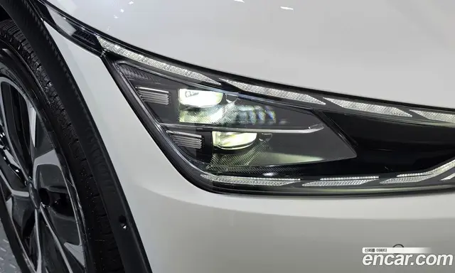 Kia EV6 2023 0.1 автомат (гидро), миниатюра 8 Kia EV6 2023 0.1 автомат (гидро), миниатюра 8