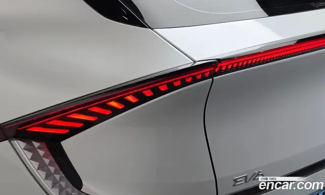 Kia EV6 2023 0.1 автомат (гидро), миниатюра 9 Kia EV6 2023 0.1 автомат (гидро), миниатюра 9