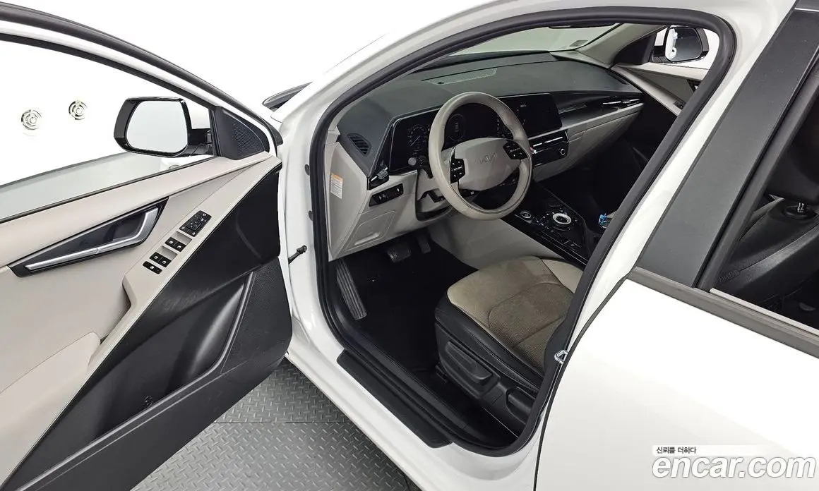 Kia Niro 2022 0.2 автомат (гидро), фото 17