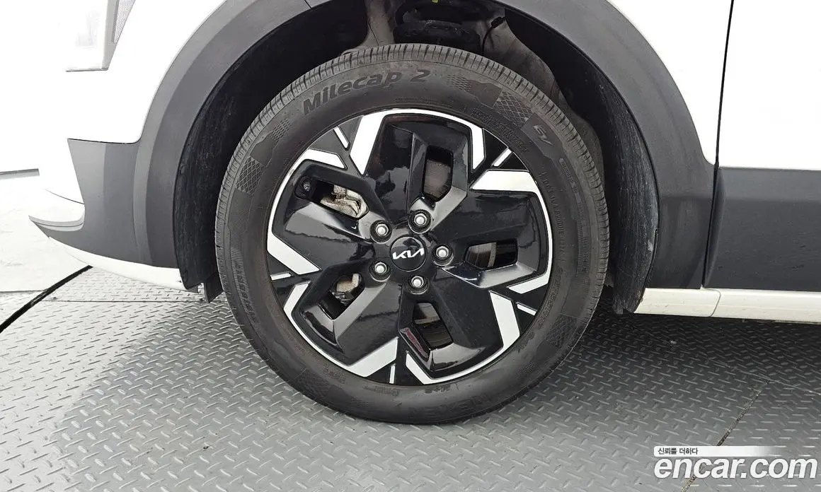 Kia Niro 2022 0.2 автомат (гидро), фото 5