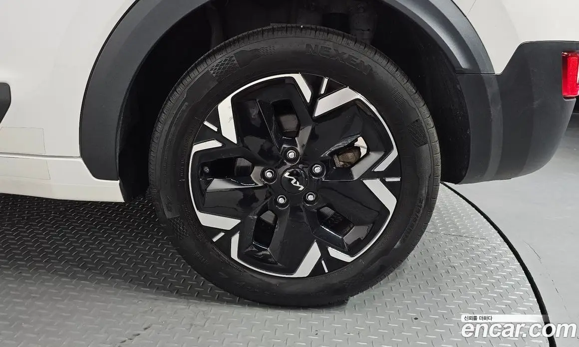 Kia Niro 2022 0.2 автомат (гидро), фото 7