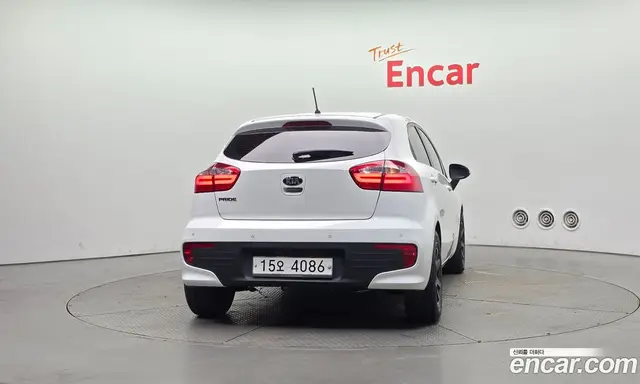 Kia Pride 2015 1.4 механика, миниатюра 4 Kia Pride 2015 1.4 механика, миниатюра 4
